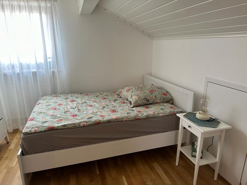 Lichtdurchflutete 90 M2 Drei Duplexwohnung In Altperlach München