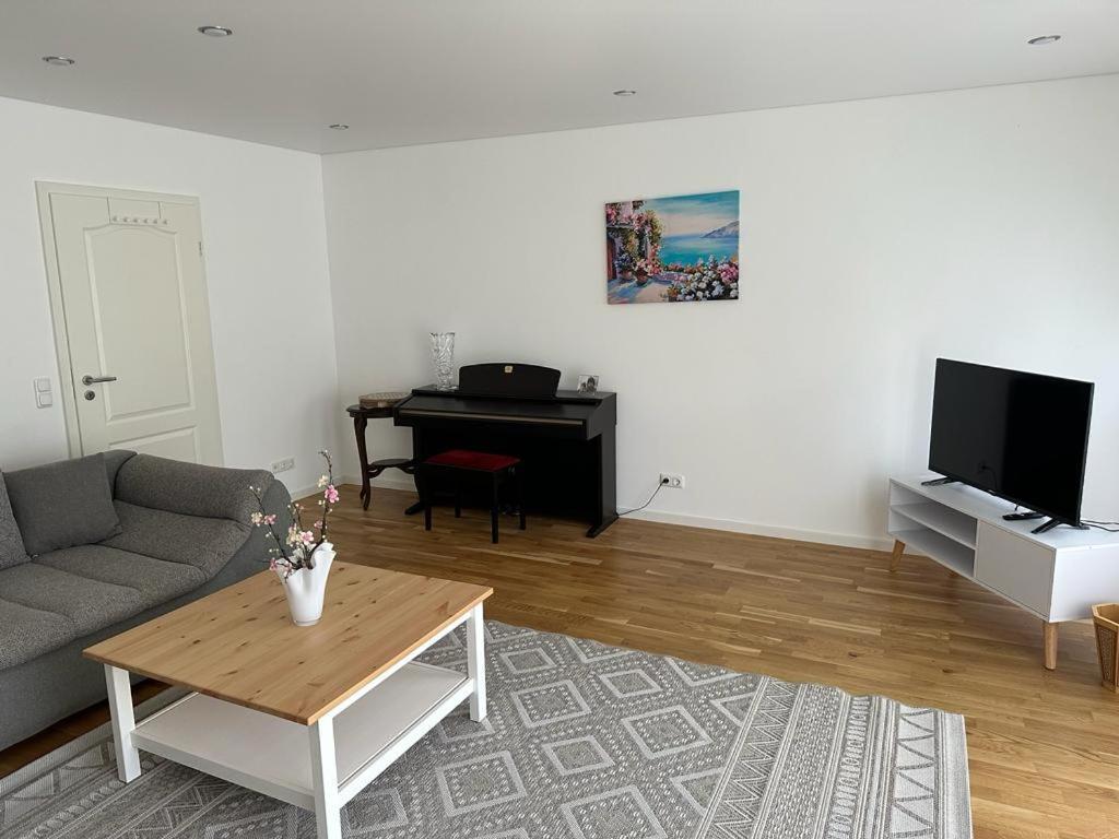 Lichtdurchflutete 90 M2 Drei Duplexwohnung In Altperlach Appartement *