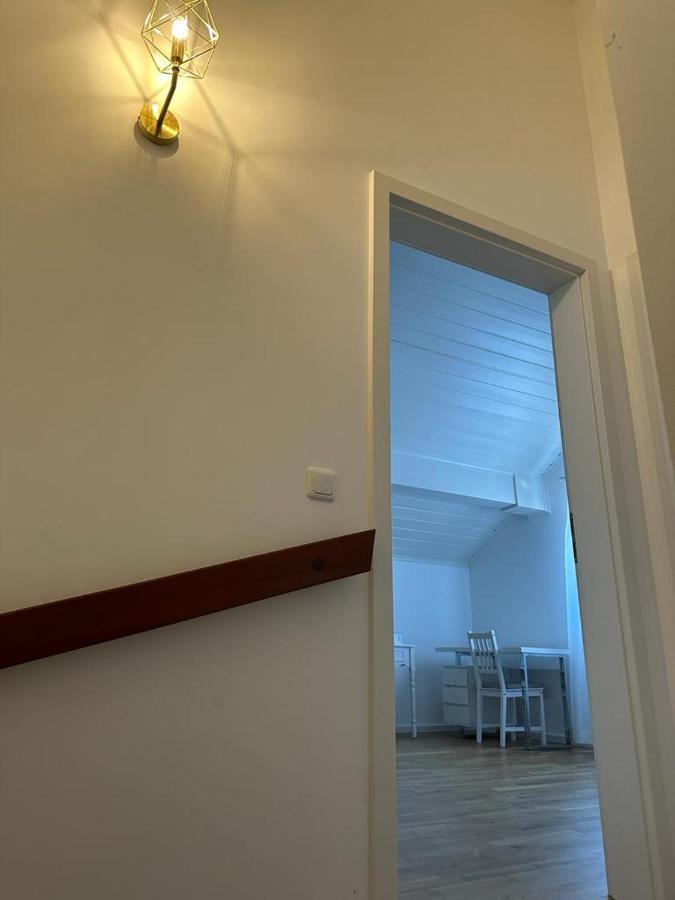 Lichtdurchflutete 90 M2 Drei Duplexwohnung In Altperlach Apartment München