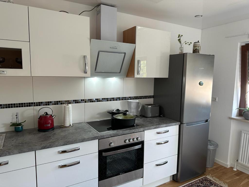 Lichtdurchflutete 90 M2 Drei Duplexwohnung In Altperlach Apartment *